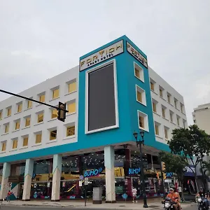 Fortich Apartahotel